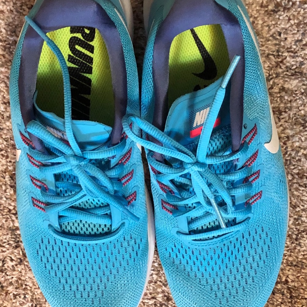 Brand New Nike free RN flyknit